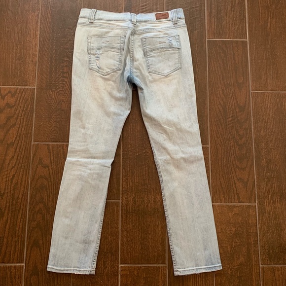 RSQ Jeans Seattle Crop Tapered Light Wash 27.25” - Picture 3 of 7